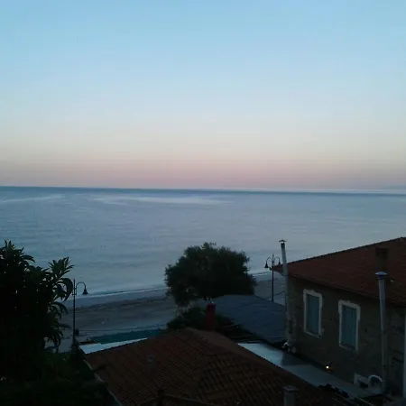 House Smaragdi Holiday home